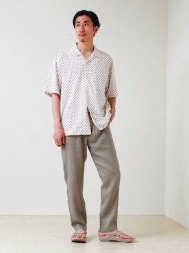 「GLOSTER（グロスター）のアイテム（パンツ）」を使った、OKAさん（メンズ・175cm）の春コーディネート