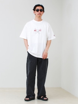 「GLOSTER（グロスター）の【YOIDORE/ヨイドレ】よいどれ拳法TEE（Tシャツ/カットソー、ホワイト系）」を使った、OKAさん（メンズ・175cm）の春コーディネート