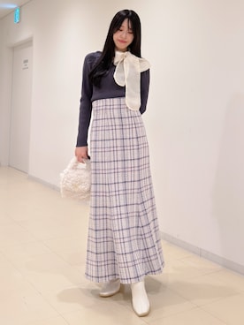 「アイテム（スカート、パープル系）」を使った、AMIさん（レディース・158cm）の秋コーディネート