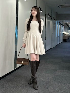 「MERCURYDUO（マーキュリーデュオ）のポンチアシメフレアミニワンピース（ワンピース、ホワイト系）」を使った、AMIさん（レディース・158cm）の秋コーディネート