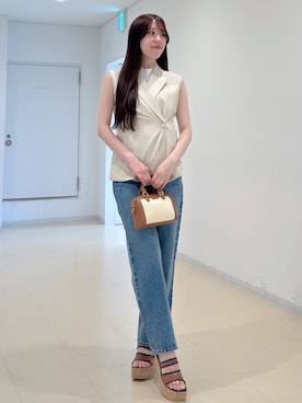 「MERCURYDUO（マーキュリーデュオ）のアシメドレープジレ（ベスト、ベージュ系）」を使った、AMIさん（レディース・158cm）の春コーディネート