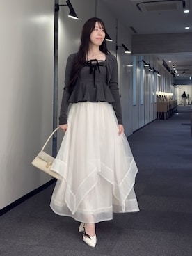 「MERCURYDUO（マーキュリーデュオ）のスエードハンドバッグ（ハンドバッグ、ホワイト系）」を使った、AMIさん（レディース・158cm）の秋コーディネート