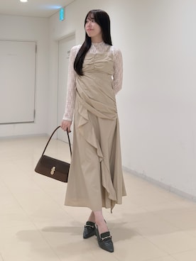 「MERCURYDUO（マーキュリーデュオ）のギャザードレープドッキングワンピース（ワンピース、ベージュ系）」を使った、AMIさん（レディース・158cm）の春コーディネート