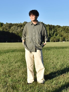 「アイテム（キーホルダー）」を使った、アズマさん（メンズ・173cm・20代）の秋コーディネート