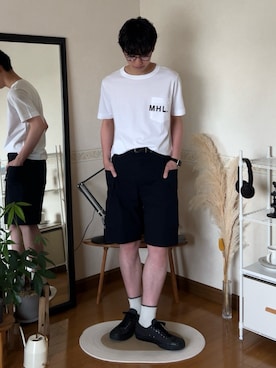「MHL.（エムエイチエル）のアイテム」を使った、市川 昇さん（メンズ・169cm）の春コーディネート