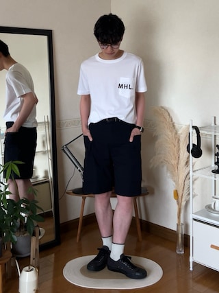 「MHL.（エムエイチエル）のPRINTED COTTON JERSEY TOP（Tシャツ/カットソー）」を使った、市川 昇さん（メンズ・169cm）の春コーディネート