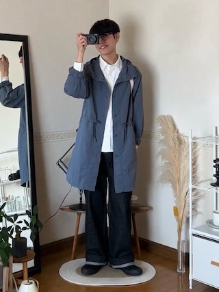 「無印良品(ムジルシリョウヒン)の紳士 撥水フード付きコート(その他アウター)」を使った、市川 昇さん(メンズ・169cm)の春コーディネート