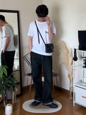 「MHL.（エムエイチエル）のPRINTED COTTON JERSEY TOP（Tシャツ/カットソー、ホワイト系）」を使った、市川 昇さん（メンズ・169cm）の春コーディネート