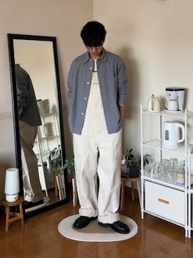 「アイテム（サンダル）」を使った、市川 昇さん（メンズ・169cm）の秋コーディネート