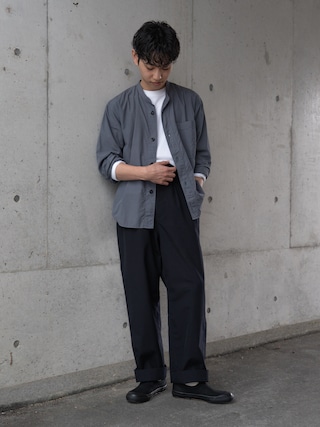 「MHL.(エムエイチエル)のCOTTON CANVAS SLIP-ON(スニーカー)」を使った、市川 昇さん(メンズ・169cm)の秋コーディネート