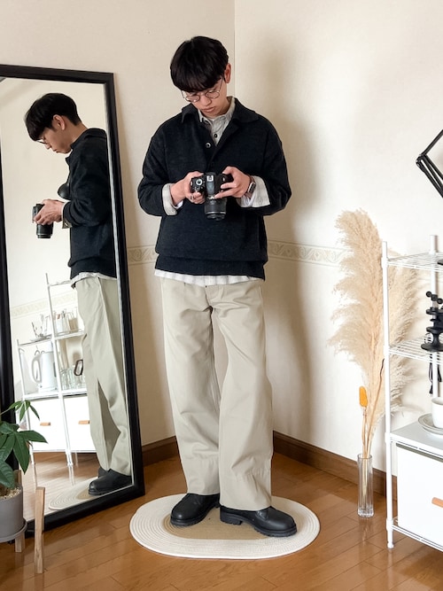 「MHL.(エムエイチエル)のWASHABLE DRY WOOL(ニット/セーター)」を使った、市川 昇さん(メンズ・169cm)の冬コーディネート