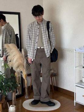 「MHL.（エムエイチエル）のアイテム」を使った、市川 昇さん（メンズ・169cm）の春コーディネート