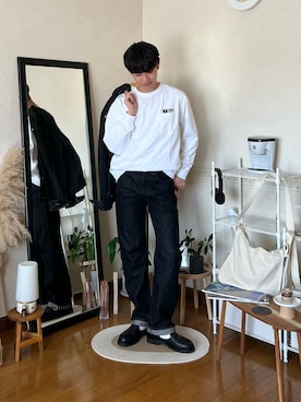「アイテム（サンダル）」を使った、市川 昇さん（メンズ・169cm・20代）の秋コーディネート