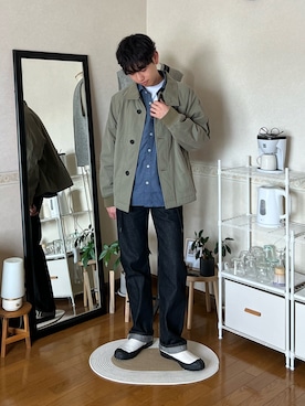「アイテム（スリッポン）」を使った、市川 昇さん（メンズ・171cm）の秋コーディネート