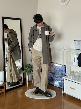 「アイテム（ダウンジャケット/コート、ベージュ系）」を使った、市川 昇さん（メンズ・169cm）の冬コーディネート