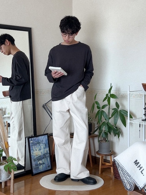 「MHL.(エムエイチエル)のCANTON NATURAL DENIM(その他パンツ)」を使った、市川 昇さん(メンズ・169cm)の秋コーディネート