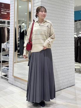 「GLOBAL WORK（グローバルワーク）のシリンダーバッグ/1054922（ショルダーバッグ、レッド系）」を使った、chiyuki.さん（レディース・168cm）の秋コーディネート