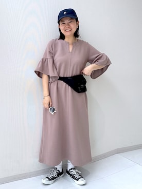 「CONVERSE（コンバース）の《CONVERSE》ALL STAR FLOWEREYELETS OX（スニーカー、ブラック系）」を使った、かな153さん（レディース・153cm）の春コーディネート