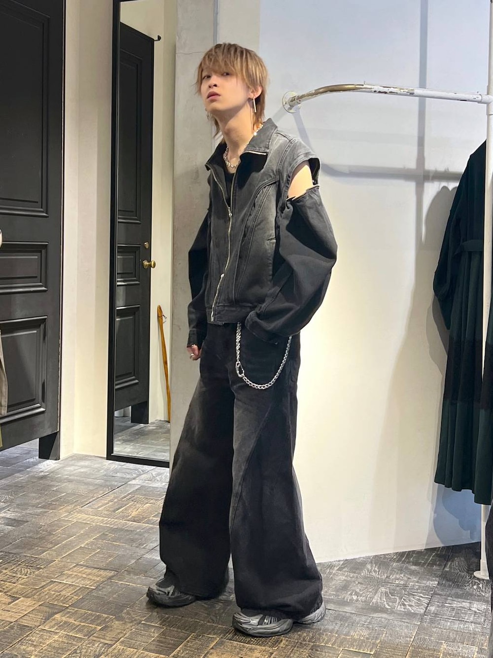 「リラックス、春コーデ、秋コーデ、冬コーデ、ラフ、ゆったり、オーバーサイズ、HARE」｜「HAREのステンレスチェーンネックレス(HARE)（ネックレス、シルバー系）」を使った、ayukifukuさん（メンズ・172cm）の冬コーディネートの1枚目の写真