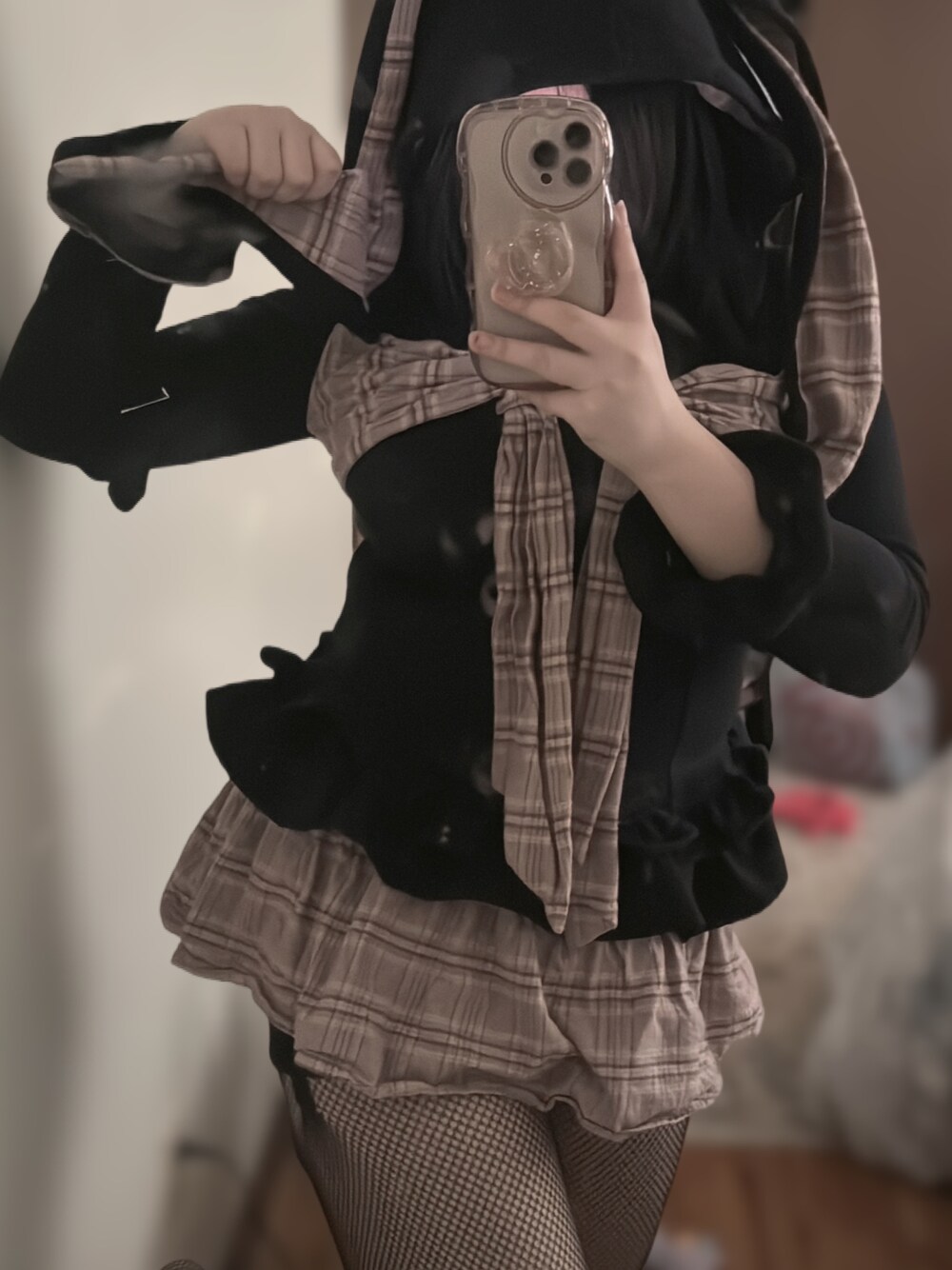「可愛い、いいね、save、フォローお願いします🤑、alternative」｜「Pink SaviorのPink Plaid Bunny Ears Big Bow Zip Hoodie（パーカー、ブラック系）」を使った、rururuekaさん（レディース・160cm）の春コーディネートの1枚目の写真