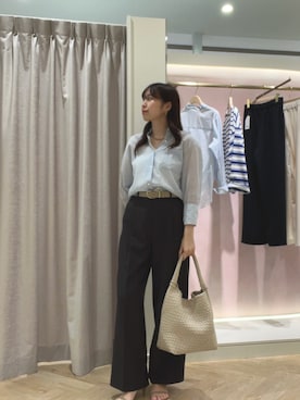 「NOLLEY’S Sophi（ノーリーズソフィ）のウォッシャブルシアーオーガンジー2WAYシャツ（シャツ/ブラウス、ブルー系）」を使った、asano1019さん（レディース・162cm）の春コーディネート