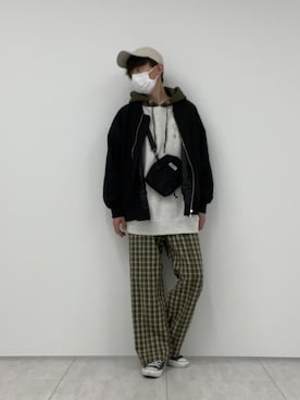 「チェック柄に恋してる」｜「アイテム（MA-1）」を使った、PairPair_menさん（メンズ・169cm）の冬コーディネート