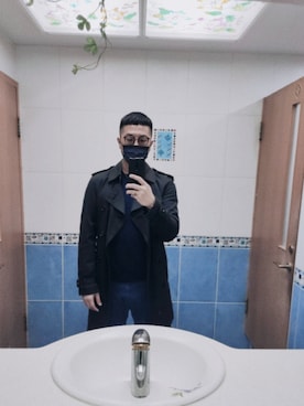「NEIL BARRETT（ニールバレット）のアイテム（トップス）」を使った、Steven Muさん（メンズ・177cm）の春コーディネート