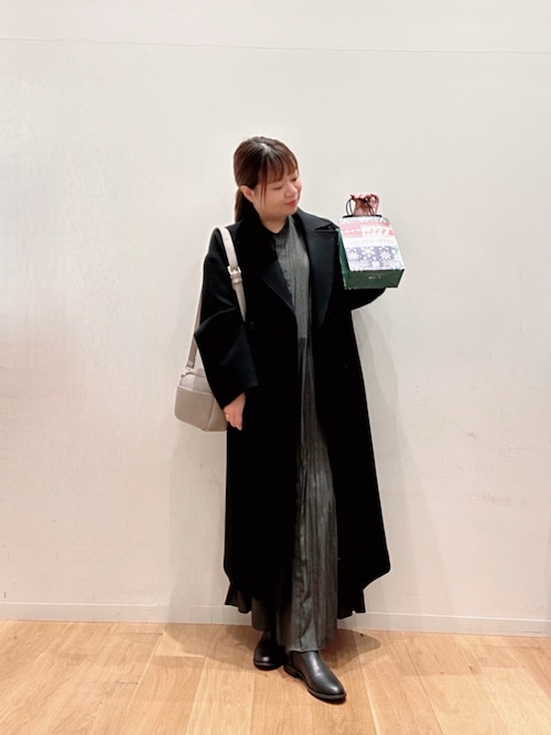 今期 アーバンリサーチ ギャザーティアードワンピース ブラック ドット 今期 アーバンリサーチ ギャザーティアードワンピース ブラック ドット