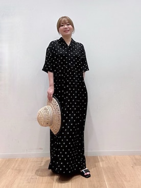 「かぐれ（カグレ）の『2サイズ展開』レーヨンモノトーンプリントワンピース（ワンピース、ブラック系）」を使った、umechiさん（レディース・150cm）の夏コーディネート