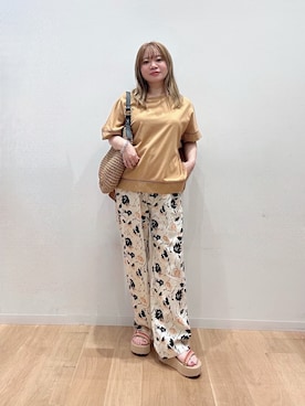 「URBAN RESEARCH DOORS（アーバンリサーチドアーズ）のハシゴレースドッキングプルオーバー（Tシャツ/カットソー、イエロー系）」を使った、umechiさん（レディース・150cm）の夏コーディネート