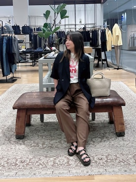 「URBAN RESEARCH（アーバンリサーチ）のタックカーブスラックス（その他パンツ、ブラウン系）」を使った、umechiさん（レディース・150cm）の春コーディネート