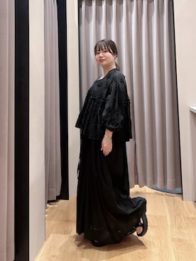 「URBAN RESEARCH（アーバンリサーチ）のcrinkle crinkle crinkle　3D EMBROIDERY BOLERO（シャツ/ブラウス、ブラック系）」を使った、umechiさん（レディース・150cm）の春コーディネート