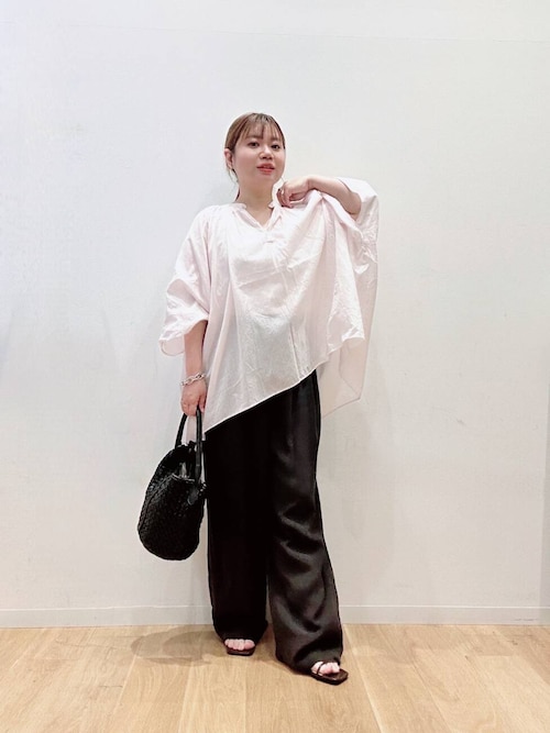 タックギャザーストレートパンツ