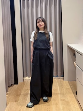 「URBAN RESEARCH（アーバンリサーチ）の『別注』THOUSAND MILE×URBAN RESEARCH　SLEEVELESS ALL IN ONE（つなぎ/オールインワン、ブラック系）」を使った、umechiさん（レディース・150cm）の春コーディネート