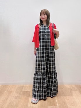 「URBAN RESEARCH（アーバンリサーチ）のシャツカラーレースニット（ニット/セーター、レッド系）」を使った、umechiさん（レディース・150cm）の夏コーディネート