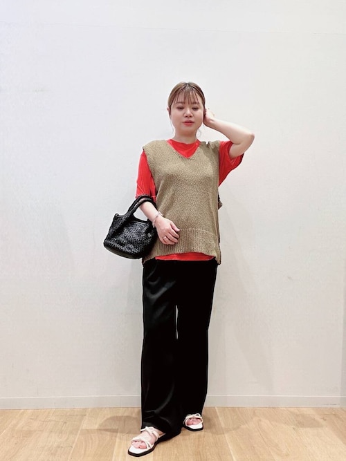 タックギャザーストレートパンツ