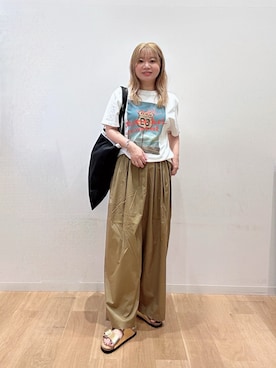 「URBAN RESEARCH DOORS（アーバンリサーチドアーズ）のギャザーボリュームパンツ（その他パンツ、ベージュ系）」を使った、umechiさん（レディース・150cm）の夏コーディネート