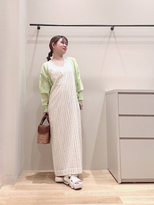 new basic　リネン混スポンディッシュニットカーディガン