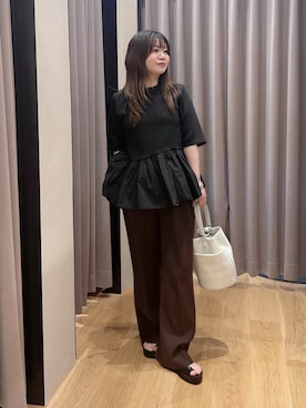 「URBAN RESEARCH（アーバンリサーチ）のドッキングペプラムカットソー（Tシャツ/カットソー、ブラック系）」を使った、umechiさん（レディース・150cm）の春コーディネート