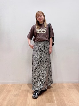 「URBAN RESEARCH（アーバンリサーチ）のフラワープリントバイアススカート（スカート、ホワイト系）」を使った、umechiさん（レディース・150cm）の夏コーディネート