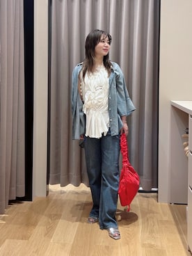 「URBAN RESEARCH（アーバンリサーチ）の『3サイズ展開』綿麻デニムストレートパンツ（デニムパンツ、ブルー系）」を使った、umechiさん（レディース・150cm）の春コーディネート