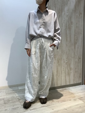「TOKYO SHIRTS（トウキョウシャツ）の【Pitta Re:)】ふわっとガーゼシャツ ワイドシルエット 長袖 綿100% レディース カジュアルシャツ（シャツ/ブラウス、ベージュ系）」を使った、BRICK HOUSE by Tokyo Shirts 博多ゆめタウン店さん（レディース・163cm）の夏コーディネート