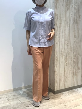 「TOKYO SHIRTS（トウキョウシャツ）の【吸水速乾】【COFREX】スタンド衿 ピンタック ブラウス 五分袖 レディースデザインシャツ（シャツ/ブラウス、ブルー系）」を使った、BRICK HOUSE by Tokyo Shirts 博多ゆめタウン店さん（レディース・163cm）の春コーディネート