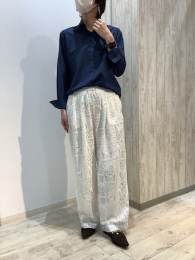 「TOKYO SHIRTS（トウキョウシャツ）の【吸水速乾】【COFREX】 形態安定ノンアイロン ワイド 長袖ビジネスワイシャツ（ビジネスシャツ、ブルー系）」を使った、BRICK HOUSE by Tokyo Shirts 博多ゆめタウン店さん（レディース・164cm）の秋コーディネート