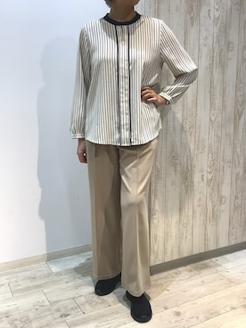 「TOKYO SHIRTS（トウキョウシャツ）のジョーゼット キーネック ブラウス 長袖 レディースデザインシャツ（シャツ/ブラウス、ベージュ系）」を使った、BRICK HOUSE by Tokyo Shirts 博多ゆめタウン店さん（レディース・164cm）の秋コーディネート