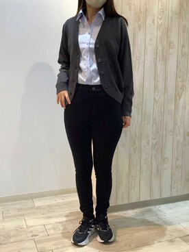 「TOKYO SHIRTS（トウキョウシャツ）の裾丸Ｖネックニットカーディガン（カーディガン/ボレロ）」を使った、BRICK HOUSE by Tokyo Shirts 博多ゆめタウン店さん（レディース・160cm）の秋コーディネート