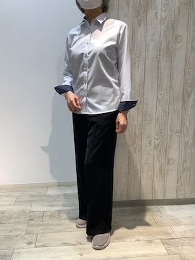 「アイテム（ビジネスシャツ）」を使った、BRICK HOUSE by Tokyo Shirts 博多ゆめタウン店さん（レディース・164cm）の秋コーディネート