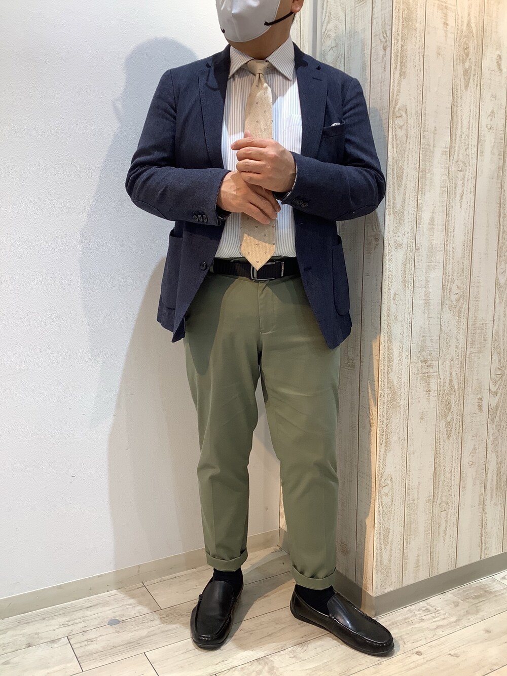 「東京シャツ、BRICK HOUSE by TOKYO SHIRT、ビジネススタイル、ビジネスコーデ、シャツスタイル、シャツコーデ、シャツ好き集まれ、オフィススタイル、ネクタイ」｜「TOKYO SHIRTSの超形態安定ノーアイロン ワイド 長袖ビジネスワイシャツ（ビジネスシャツ、ブルー系）」を使った、BRICK HOUSE by Tokyo Shirts 博多ゆめタウン店さん（メンズ・169cm）の春コーディネートの1枚目の写真