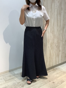 「TOKYO SHIRTS（トウキョウシャツ）の【吸水速乾】 形態安定ノンアイロン レギュラー 半袖ビジネスワイシャツ（ビジネスシャツ、ホワイト系）」を使った、BRICK HOUSE by Tokyo Shirts 博多ゆめタウン店さん（レディース・163cm）の夏コーディネート