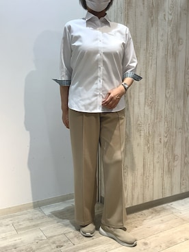 「TOKYO SHIRTS（トウキョウシャツ）の【透け防止】 形態安定ノンアイロン ワイド 7分袖ビジネスワイシャツ（ビジネスシャツ、ホワイト系）」を使った、BRICK HOUSE by Tokyo Shirts 博多ゆめタウン店さん（レディース・163cm）の夏コーディネート